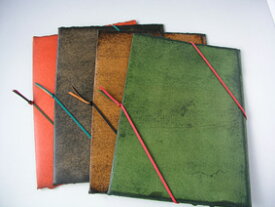 UL WASHI 漆和紙 書類ホルダー 4枚羽根 UW-006 書類入れ 収納 漆 和紙 越前和紙 杉原商店 福井県越前市 高級 高級感 モダン 和モダン おしゃれ 還暦 友人 上司 夫婦 結婚 新居 引っ越し 祝い 記念日 記念品 プレゼント 贈り物 贈答用