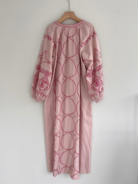 楽天市場】【Sara mallika】 C.LINEN DIAMOND AARI EMB DRESS 