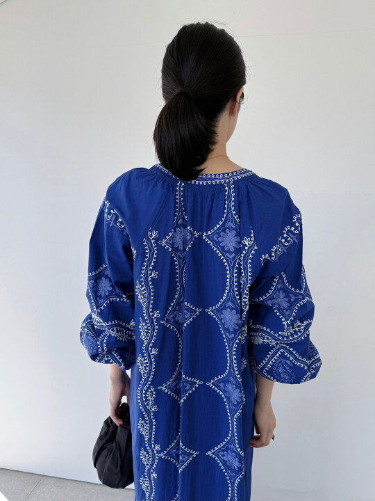 楽天市場】【Sara Mallika】 Cotton Linen Daiamonde Aari Embroidery  