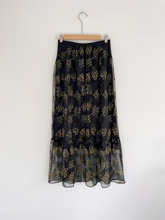 楽天市場】【LOKITHO】 Flower Emb. Skirt ロキト フラワーエンブロイ 