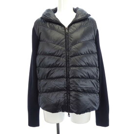 モンクレール MONCLER 20939B00012 ダウンジャケット【中古】