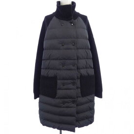 モンクレール MONCLER 20939B00021 ダウンコート【中古】