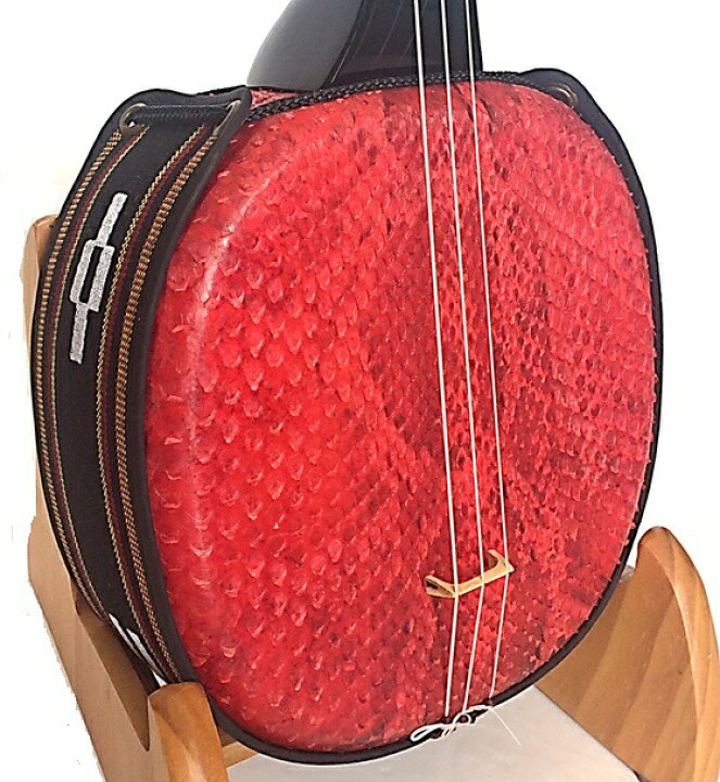 楽天市場】三線 本皮 本蛇皮強化張り：レッド 真壁型 黒塗り 