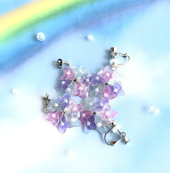 楽天市場 紫陽花6輪 色が変わる梅雨バージョンピアス 揺れる イヤリング レディース お花 アクセサリー 小さいピアス あじさい アジサイ 揺れるピアス 花 イアリング アクセ スワロ パール 綺麗 スワロフスキー 大人 おしゃれ 女性 ギフト 贈り物 プレゼント 誕生日