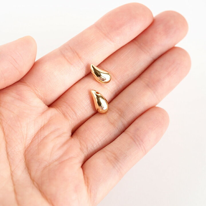 楽天市場】アクセサリーパーツ メタルしずくパーツ ゴールド 2個 雫 