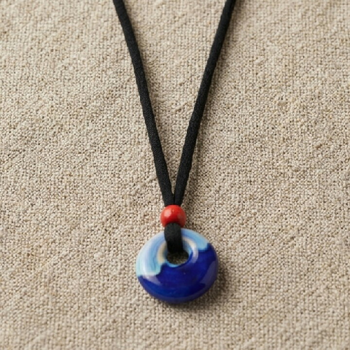 楽天市場】青陶器平丸ネックレス 70cm 黒紐｜和雑貨 青陶器玉 赤漆玉 