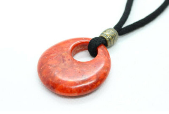 楽天市場 アフリカ珊瑚平丸ネックレス 70cm 黒紐 和雑貨 アフリカ珊瑚 スポンジ珊瑚 さんご アクセサリー 手作り ハンドメイド 平丸 ネックレス 古布紐 手芸 リメイク 真鍮色パーツ 紐調節可能 和風雑貨専門店 古楽 小物