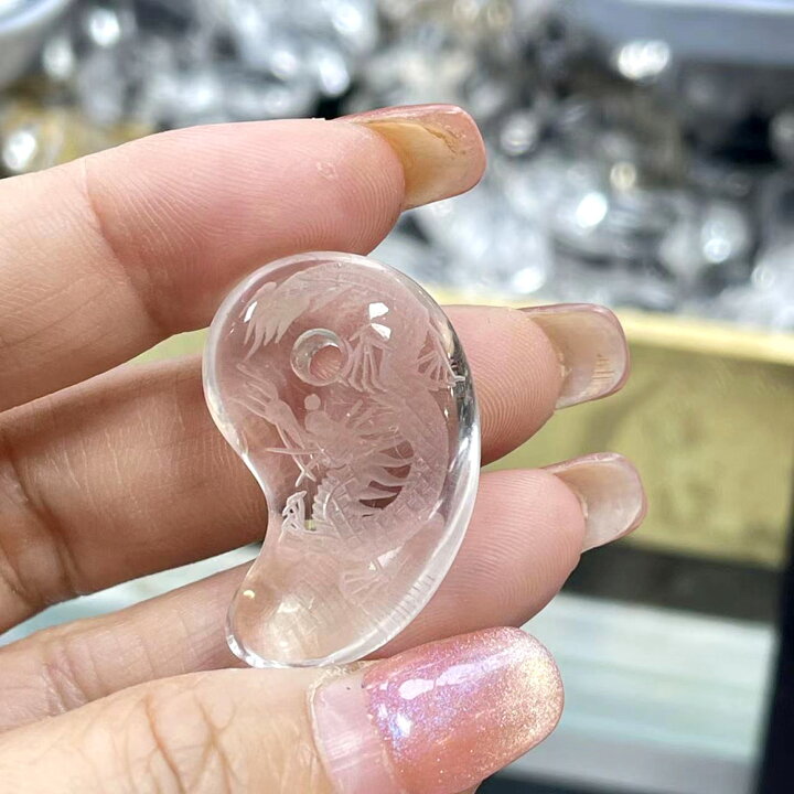 楽天市場】天然石勾玉 龍 勾玉 ネックレス 水晶勾玉 龍彫り ネックレス 