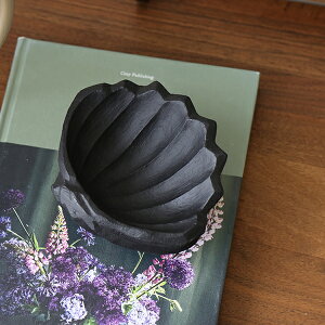 Cooee Design (�N�[�C�[�f�U�C��) Sculpture The Clam Shell (�X�J���v�`���A �N�����V�F��) �R�[��/���C���X�g�[�� �k��/�C���e���A/�I�u�W�F/�L/���{���K�㗝�X�i