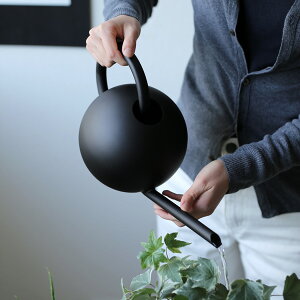 y݌ɂzFerm Living (t@[rO) Orb Watering Can (I[u) 傤 ubN k/CeA/K[fjO/{K㗝X