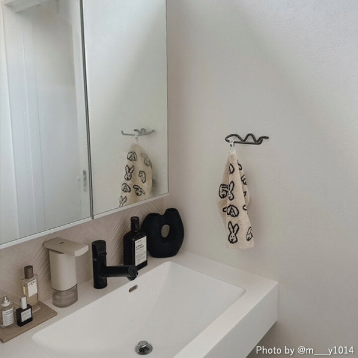 黒い森の装飾 - クマの子トイレットペーパーホルダー 自宅、キャビン 