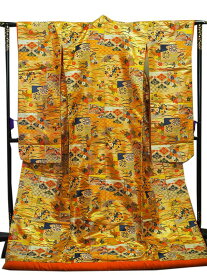 Japanese bridal costume Uchikake 0010Japanese vintage kimonojapanese silk vintage clothes beauty【中古】和装 着物 唐織 打掛 花嫁衣裳
