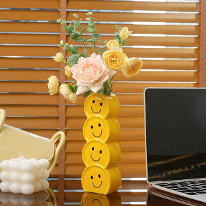 花瓶 陶器 おしゃれ 花器 一輪挿し フラワーベース 18.5cm 北欧 インテリア 雑貨 新生活 リビング 寝室 玄関 書斎 窓辺 食卓 オフィス 花びん 円柱 生花 造花 植物 置物 新築祝い 引っ越し祝い