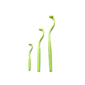 ティックツイスター グリーン【タイプ2】 3本セット マダニリムーバーマダニ取り ティックツイスター 3サイズ 大中小 各1本入り 【メール便のみ送料無料】[並行輸入品]何回でも使用可能　犬、猫等ペットの散歩、アウトドアの救急セットに。