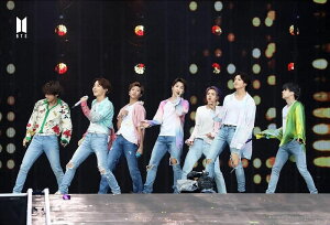 300�s�[�X�W�O�\�[�p�Y�� BTS LOVE YOURSELF:SPEAK YOURSELF JAPAN EDITION Boy with Luv �s�p�ԏ��i�t �G�|�b�N�� 28-102 (26×38cm)