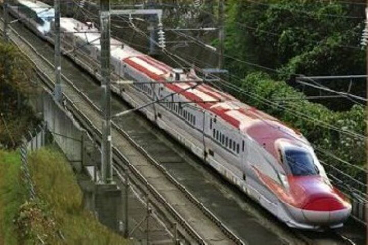 楽天市場】300ピースジグソーパズル E6系 量産先行車（新型高速新幹線 