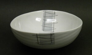 【砥部焼】長戸純子作 墨呉須象嵌楕円鉢(大)カレー皿 【陶彩窯】陶器 焼物 皿