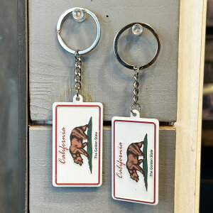 LICENSE PLATE KEY RING -CALI BEAR- ���^���L�[�����O�@�c��6CM