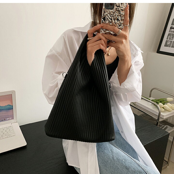 楽天市場】キレイめからカジュアルまで！ショルダーバッグ ミニポーチ  