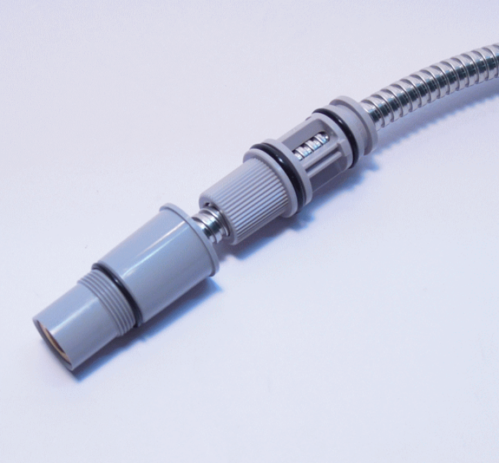 キッチン用混合水栓　KVK シャワーホースタイプ KVK シングルシャワー付混合栓(eレバー)オープンホース仕様