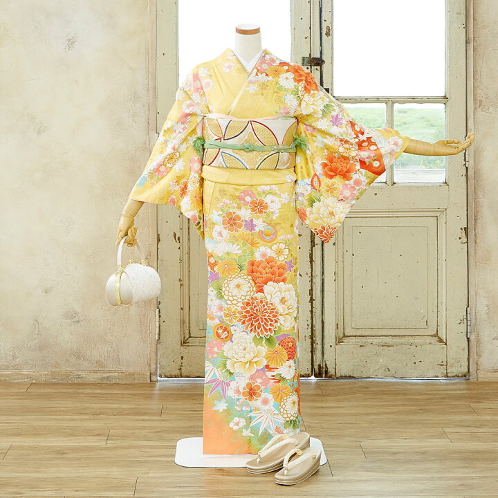 可愛らしいピンク古典柄訪問着柄アップ追加写真