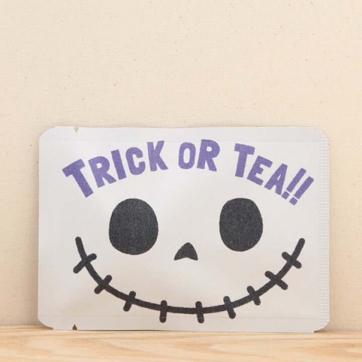 楽天市場 プチギフト ハロウィン かわいい お茶 Trick Or Tea ガイコツ ハロウィン ごあいさつ茶 プチギフトやお土産にもぴったりな ごあいさつ茶 シリーズ 日本茶専門店の京都 宇治田原産和紅茶ティーバッグ1包入 ハロウィンパーティー かわいい 美味しい お茶