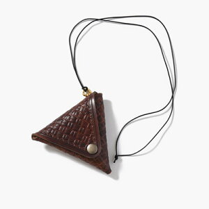 SEVEN BY SEVEN ZuoCZu U[RCP[X Y ANZT[ lbNX uE/ LEATHER TRIANGLE COINCASE -BROWN-