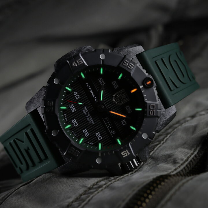 楽天市場】ルミノックス 腕時計 日本正規 LUMINOX MASTER CARBON SEAL 