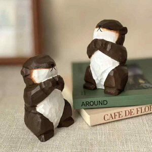 木彫り 置物 小物 カワウソ アニマル かわいい 癒し 卓上 装飾 オーナメント スカルプチャー ウッドクラフト ギフト コレクション オブジェ インテリア ホームデコ