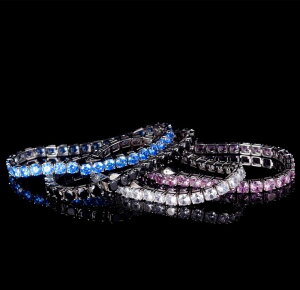 uXbg Y fB[X `F[ 4F L[rbNWRjA X^[OVo[ t@bV  P v[g