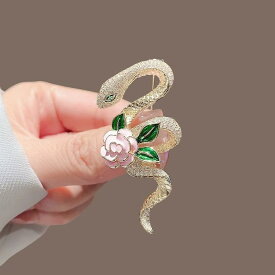 アクセサリー レディース ブローチ 蛇 へび 金色 花 4種 ジュエリー風 ゴールド色 合金 金メッキ ピンバッジ 干支 巳年 コサージュ 高級感 シンプル コート ジャケット ピン 服飾 装飾