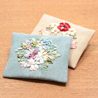 ミニティッシュケース 約10×12cm リボン刺繍 可愛い 花柄