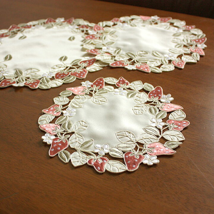 楽天市場 ドイリー 花瓶敷き 約25cmr 円形 いちご刺繍 ゆうパケット選択可 コード刺繍 カットワーク 0301 Ami Brugge アミブルージュ