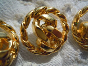 18mmȃS[hJ[̃{^@4GRB-00142ňl͒`OX140~