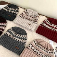 ニット帽 女性用 秋冬 防寒 保暖 加厚 韓国風 ビンテージ ファッション 刺繍 セットアップ 羊毛混紡 漁夫…