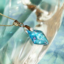 『Turquoise Diamond』 ガラスアクセサリー ネックレス・ペンダント 四角・多角・星タイプ