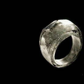 『手元供養 ガラスのメモリアルジュエリー 『氷のワルツ』』 ガラスアクセサリー リング・指輪 デザインタイプ