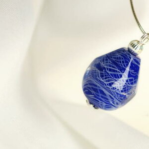 w̉H߁x KXANZT[ lbNXEy_g ̑`^Cv