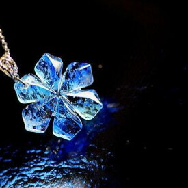『なごり雪の花』 ガラスアクセサリー ネックレス・ペンダント ダイカット(平面造形)タイプ