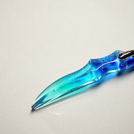 『Sword of fang』 ガラスアクセサリー ネックレス・ペンダント ダイカット(平面造形)タイプ