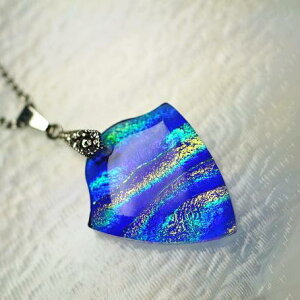 �wBlue wave emblem�x �K���X�A�N�Z�T���[ �l�b�N���X�E�y���_���g �_�C�J�b�g(���ʑ��`)�^�C�v