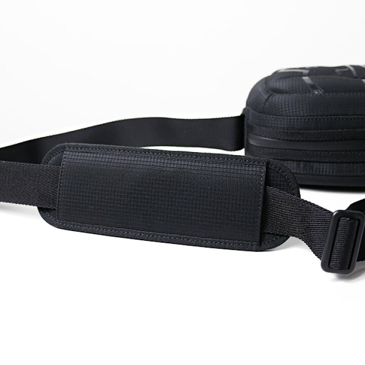 楽天市場】MONCLER モンクレール Cut Cross Body Bag クロスボディ 