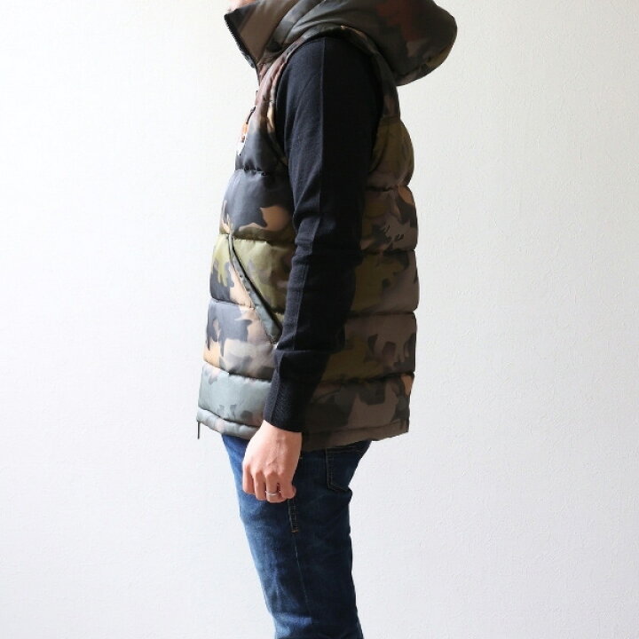 楽天市場】Maison Kitsune メゾンキツネ Quilted Camo Print Shell 