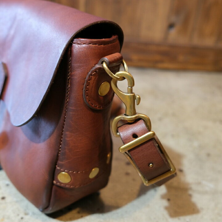 楽天市場】VASCO ヴァスコ【VS-249L】【LEATHER POSTMAN SHOULDER BAG 