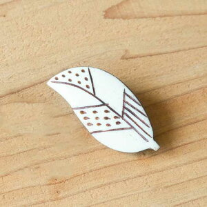 _P2{{N[|^{[u[` [t Leafb BONE BROOCH obW ob` ANZT[ s  i R nhCh k t@bV t {^jJ t i` 