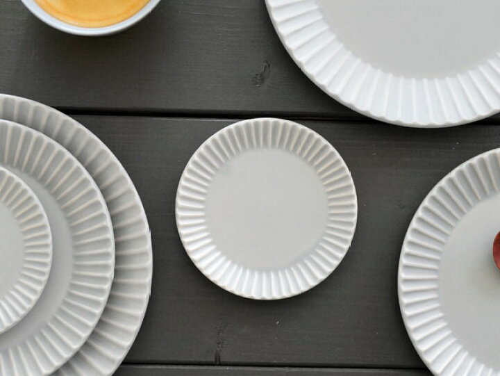 楽天市場 作山窯 Sakuzan Sakuzan Days Sara Stripe Plate Ss ストライププレート グレイ Ss リム皿 グレー 灰色 お皿 10m サラ プレート 豆皿 醤油皿 小皿 カフェ 磁器 日本製 陶器 ララ ナテュール 楽天市場 作山窯 Sakuzan Sakuzan Days Sara Stripe Plate Ss ストライププレート グレイ Ss リム皿 グレー 灰色 お皿 10m サラ プレート 豆皿 醤油皿 小皿 カフェ 磁器 日本製 陶器 ララ ナテュール