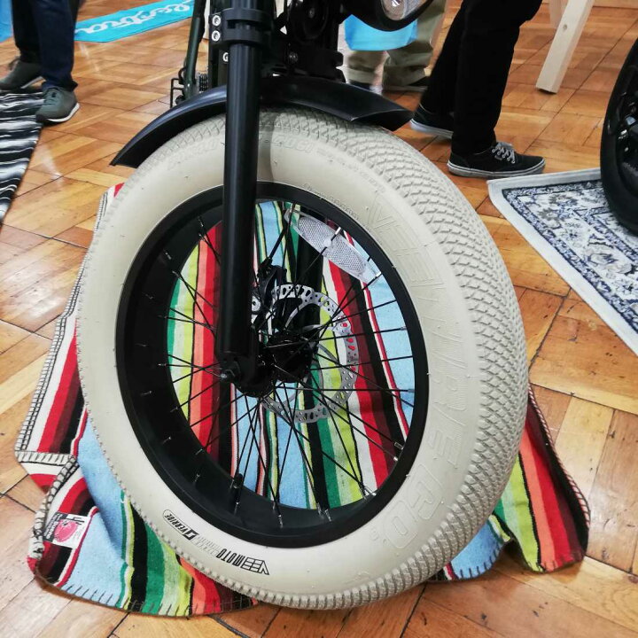 楽天市場】自転車 タイヤ VEE TIRE SPEEDSTAR WIRE 20×4.0 CREAM 