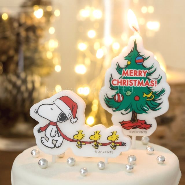 かわいいサンタ姿のスヌーピーとウッドストックが ケーキトップでクリスマスムードをより一層盛り上げてくれます メール便対応 商い 送料250円 最新作の クリスマス キャンドル スヌーピー 緑 ケーキ用キャンドル カメヤマキャンドルハウス ろうそく メール便 CHRISTMAS MERRY ウッドストック クリスマスツリー