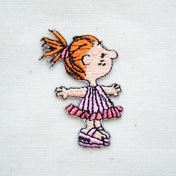 楽天市場 シールワッペン スヌーピー ペパーミント パティ S02y9008 ワッペン アイロン ブランド 通販 アップリケ ブレザー シャツ エンブレム アルファベット イニシャル ミリタリー 入園 名前 キャラクター ワッペン通販 ワッペンストア