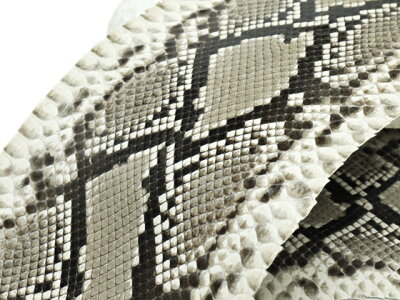 楽天市場 ニシキ蛇 白黒 約3m サイズ単価円 税抜 M 1枚 送料無料 クラフト社 レザークラフト半裁 1枚革 爬虫類 エイ革 レザークラフト材料専門店ぱれっと